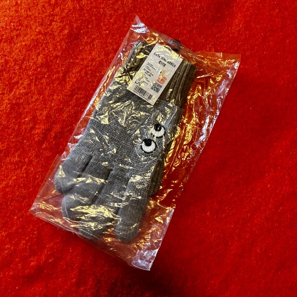Anya Hindmarch Uniqlo collab gray touch of wool heattech knitted gloves NWT - Picture 2 of 7